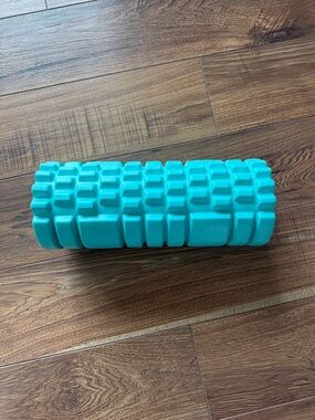 Heavy Duty Textured Foam Roller in Teal 13 inch long x 5.25 inch diameter